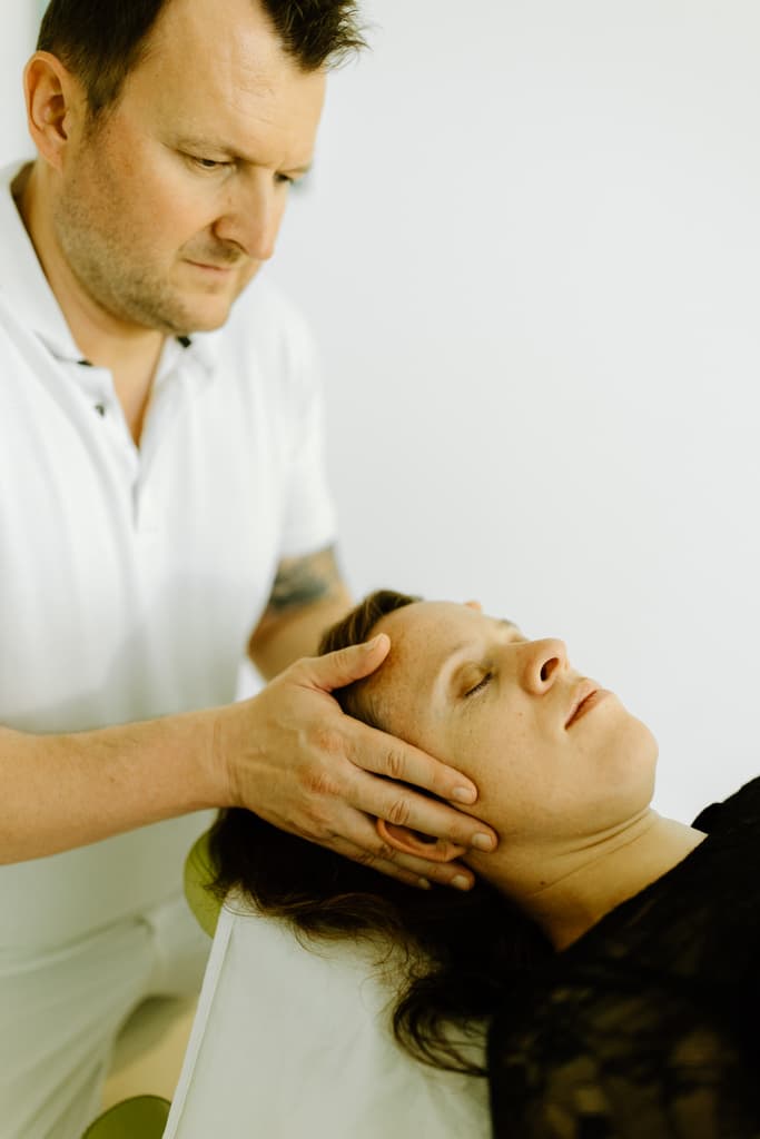 CranioSacral Therapie – Behandlung bei Markus Zechmann (1 von 2)