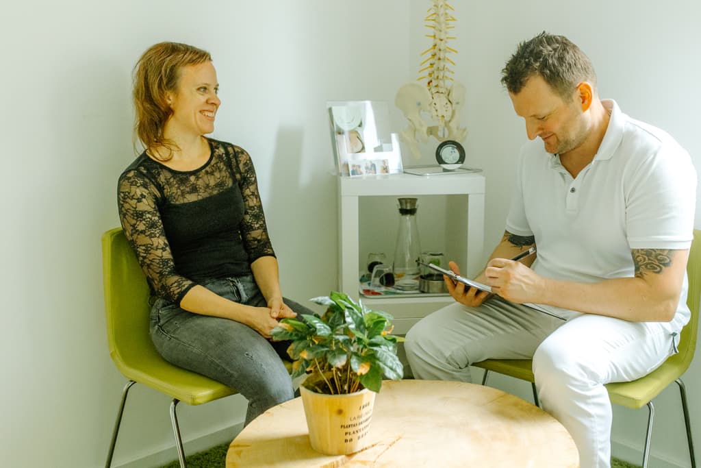 Erstgespräch in der Massagepraxis